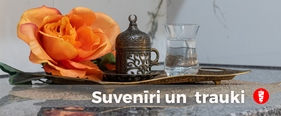 Suvenīri un trauki
